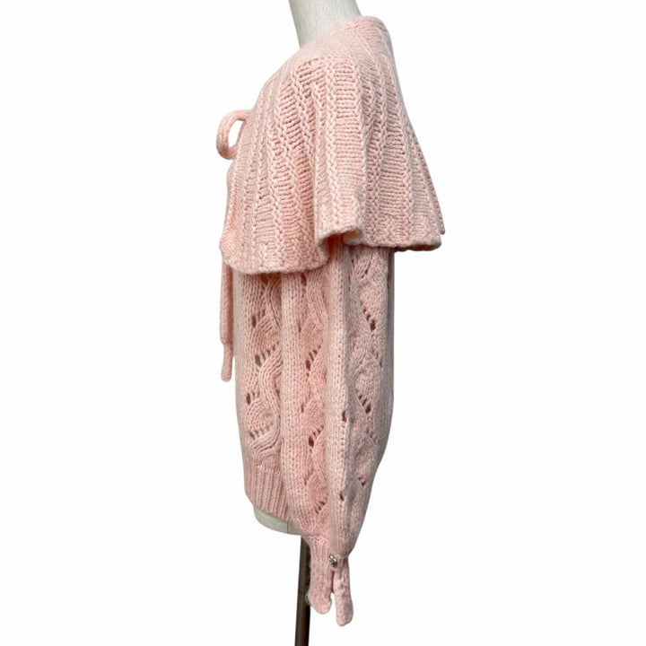 極美品★CHANEL シャネル 21B P71442 ウール アルパカ混 ケープ付 ラインストーンココマーク 鍵編み ニット ピンク 40 イタリア製