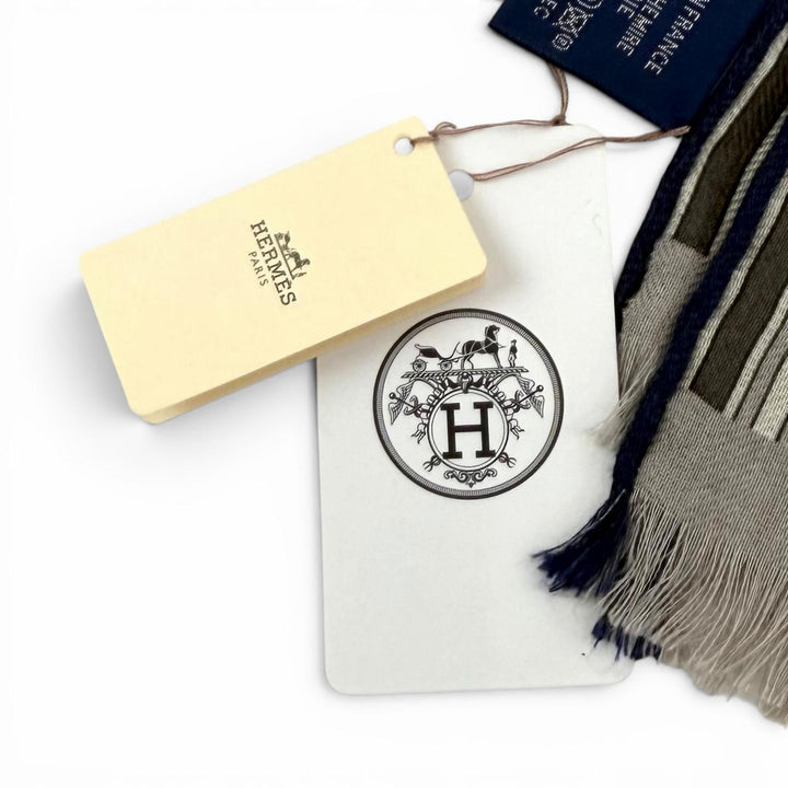 未使用品★HERMES エルメス レクタングル BRIDES ET GRIS GRIS 馬勒とチャーム カシミヤ シルク混 ストール ベージュ フランス製 箱付き