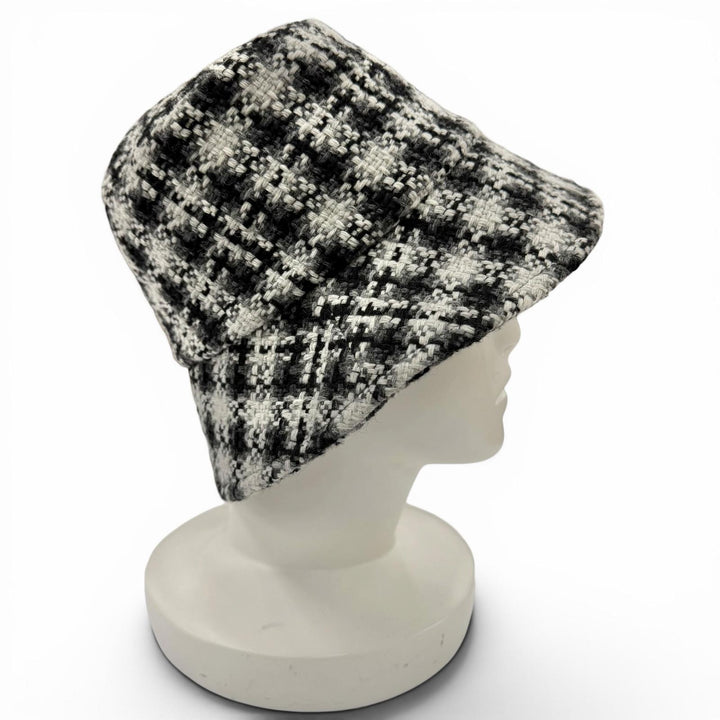 美品◇CHANEL シャネル ウール ココマーク金具付き ツイード バケットハット ブラック グレー ホワイト S イタリア製 正規品 レディース