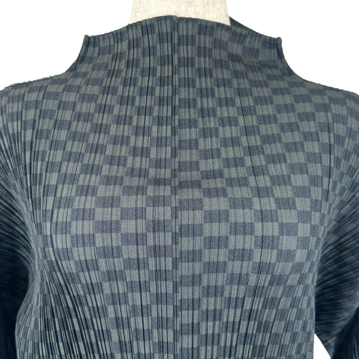 美品▲PLEATS PLEASE プリーツプリーズ イッセイミヤケ PP31-JK916 ボトルネック カットソー チャコールグレー 3 正規品 レディース