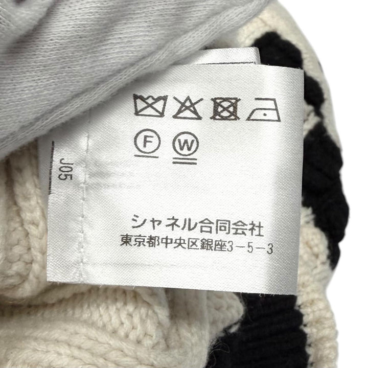 極美品★CHANEL シャネル P74123 ラインストーンココ金具 鍵編み Vネック カシミヤ セーター オフホワイト ブラック 42 伊製 正規品