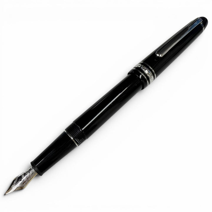 美品□MONTBLANC モンブラン マイスターシュテュック 145 クラシック プラチナライン ペン先14K Fニブ 万年筆 ブラック ドイツ製