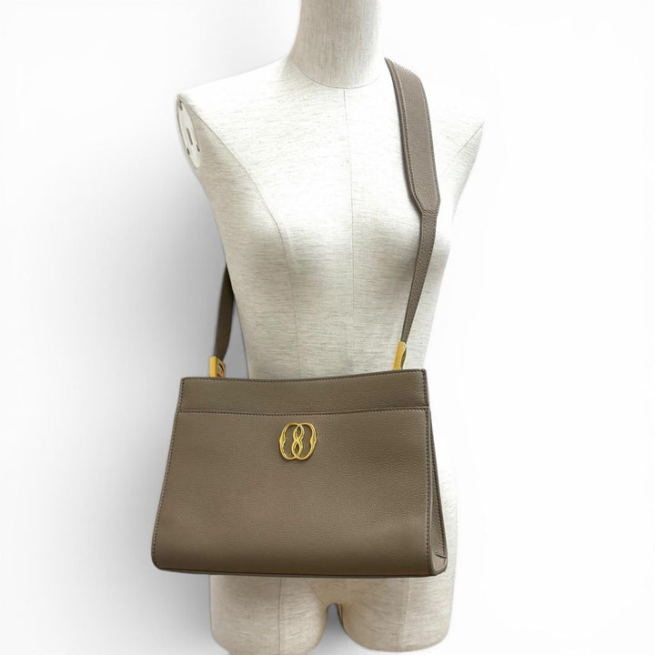 極美品★BALLY バリー TRAPEZE SOFT ゴールド金具付 レザー 2way ハンドバッグ ショルダーバッグ グレージュ イタリア製 保存袋付き