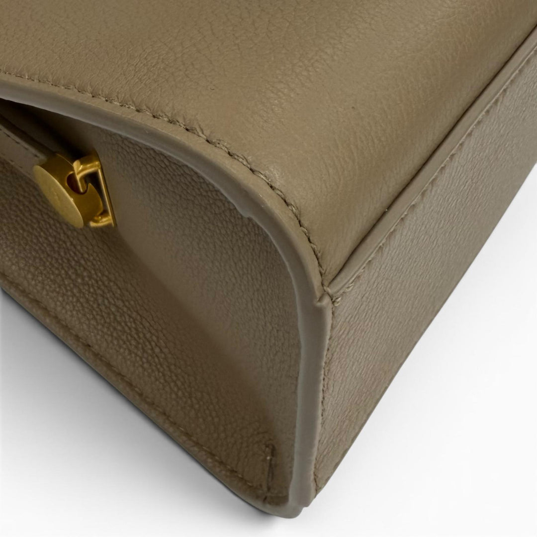 極美品★BALLY バリー TRAPEZE SOFT ゴールド金具付 レザー 2way ハンドバッグ ショルダーバッグ グレージュ イタリア製 保存袋付き
