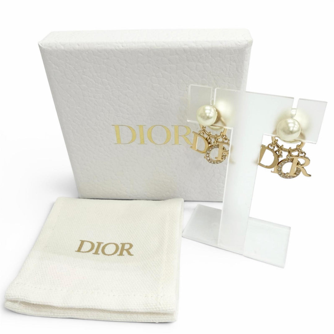 美品△DIOR ディオール E1411TRICY Tribales トライバル ピアス 両耳用 ロゴ レジンパール ラインストーン ゴールド 箱・保存袋付き
