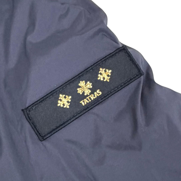 極美品△TATRAS タトラス 20AW LTA20A4706 ISERA イセラ ロゴワッペン ファー フード付き リバーシブル ダウンコート ネイビー 04 正規品