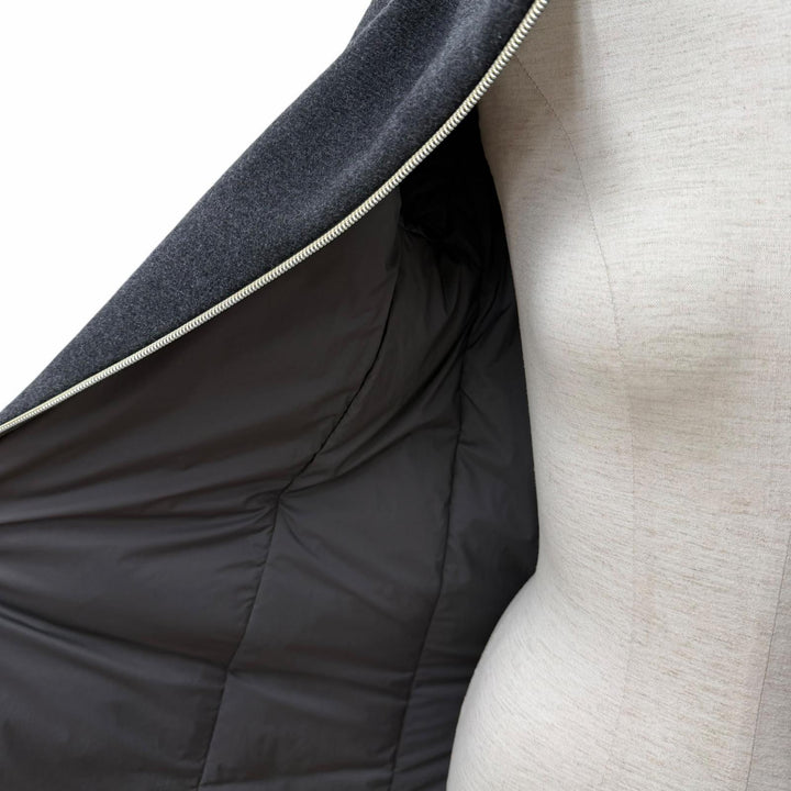 極美品★Herno ヘルノ 2023年製 PI001760D ウール混 フード付 切替デザイン ZIP UP ダウンコート グレー 38 イタリア製 正規品