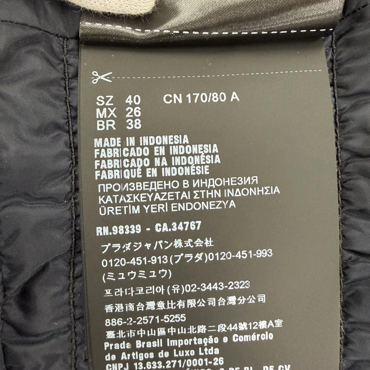 美品☆PRADA プラダ 2023年製 291794 トライアングルロゴプレート ファー・フード付 ZIP UP ダウンコート ネイビー 40 正規品 レディース