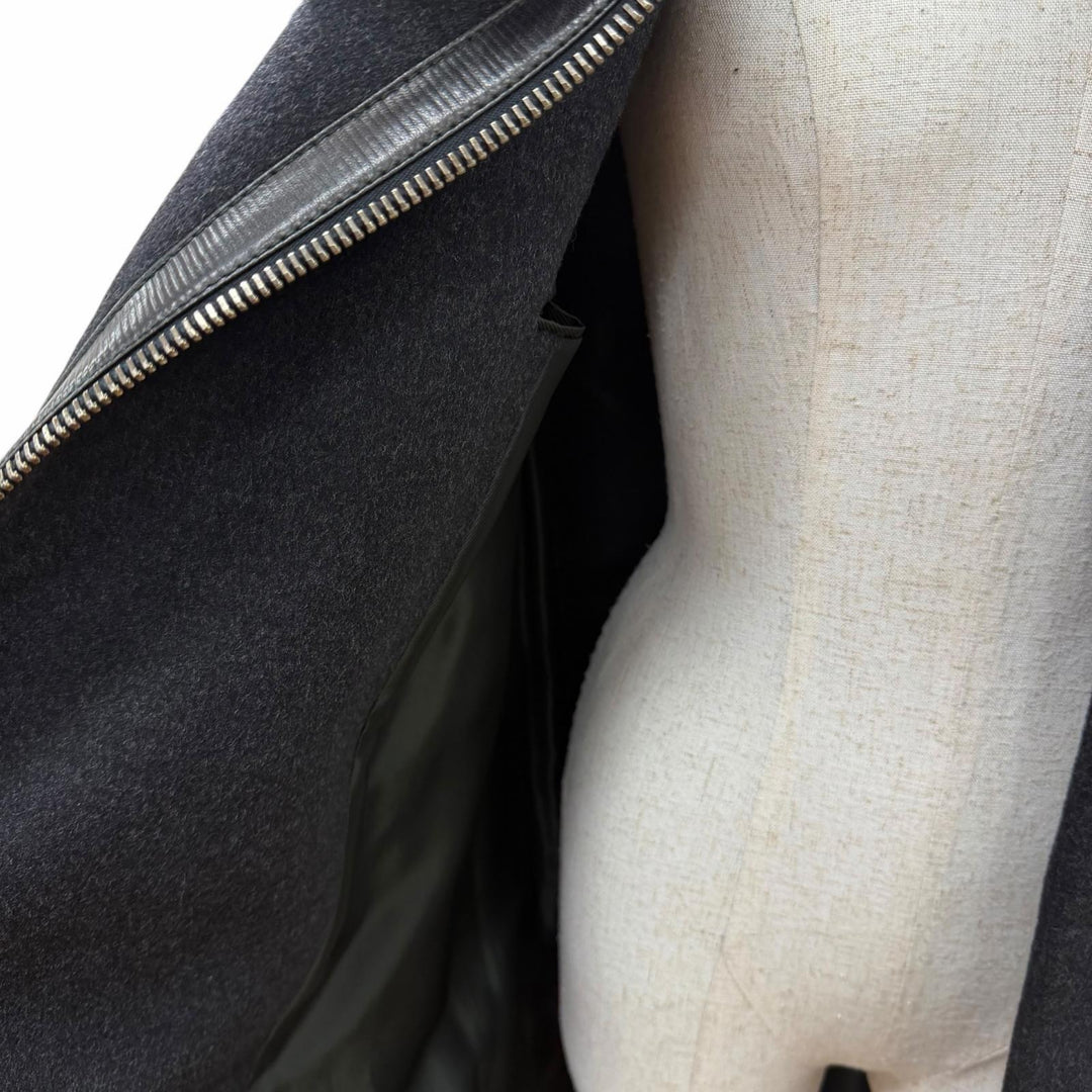 美品☆GUCCI グッチ 657 トムフォード期 レザー使い ZIP UP ロング丈 コート ダークグレー 42 伊製 レディース ガーメント・ハンガー付き