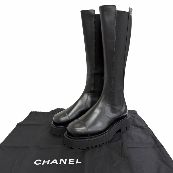 極美品△CHANEL シャネル G45786 B17237 24B ココマーク サイドゴア レザー ロングブーツ 厚底 ブラック 38 伊製 レディース 保存袋付き