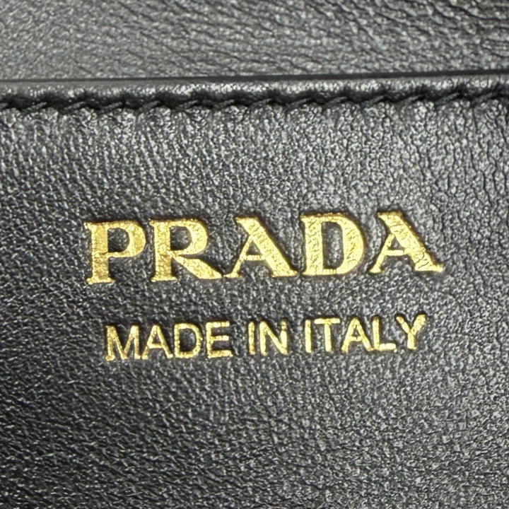 極美品◇PRADA プラダ 1BC255 ドゥミリュンヌ トライアングルロゴ レザー ショルダーバッグ ブラック イタリア製 レディース 保存袋付き