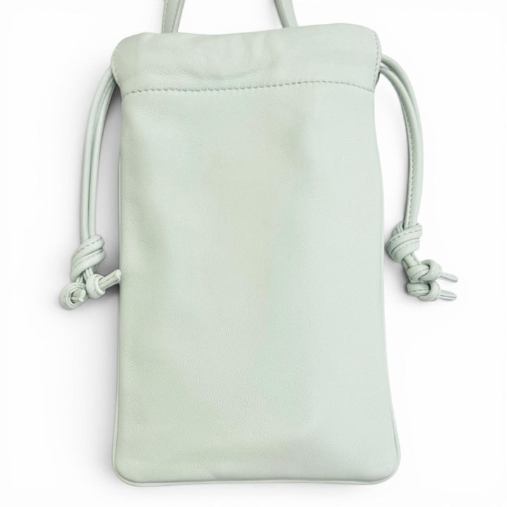 良品△CELINE セリーヌ 10L163ETK レザー キュイルトリオンフ ドローストリング モバイルポーチ フォンケース ショルダーバッグ グリーン