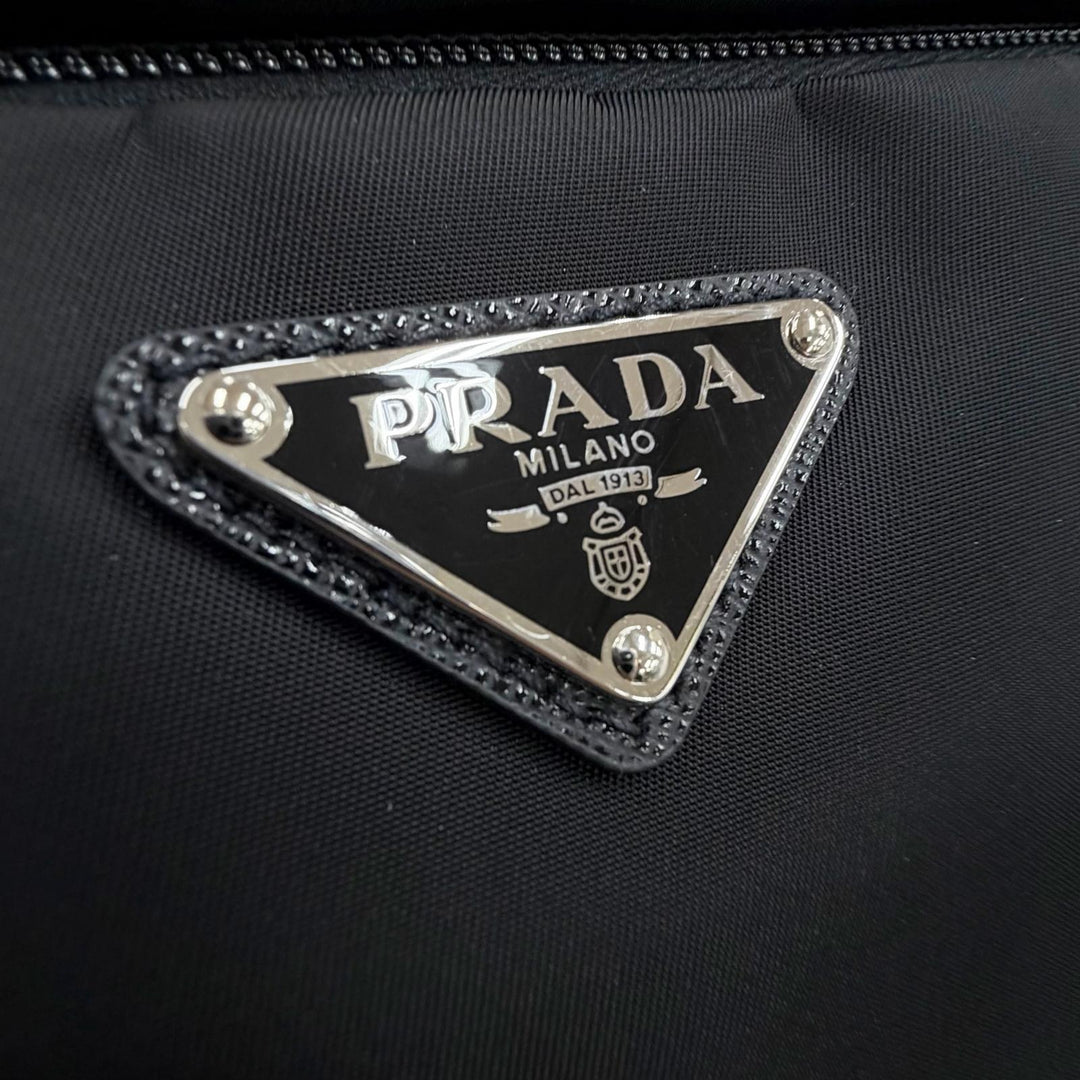 極美品▼PRADA プラダ 2VH191 ナイロン レザー トライアングルロゴ 三角プレート Re-Nylon ショルダーバッグ ブラック イタリア製 メンズ