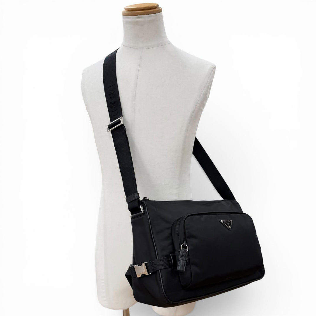 極美品▼PRADA プラダ 2VH191 ナイロン レザー トライアングルロゴ 三角プレート Re-Nylon ショルダーバッグ ブラック イタリア製 メンズ