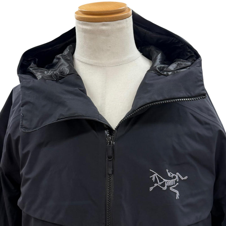 美品▼ARC TERYX アークテリクス X000007430 MACAI LIGHT WEIGHT JACKET ロゴ刺繍 フーデッド ZIP ダウンジャケット ブラック XL 正規品
