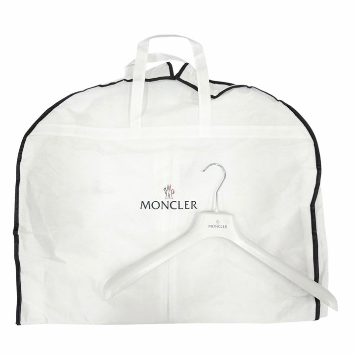 美品△MONCLER モンクレール 2024年 K10911A00139 SESTRIERE ロゴレザーワッペン フード付 ショート ダウンジャケット ネイビー 0 正規品