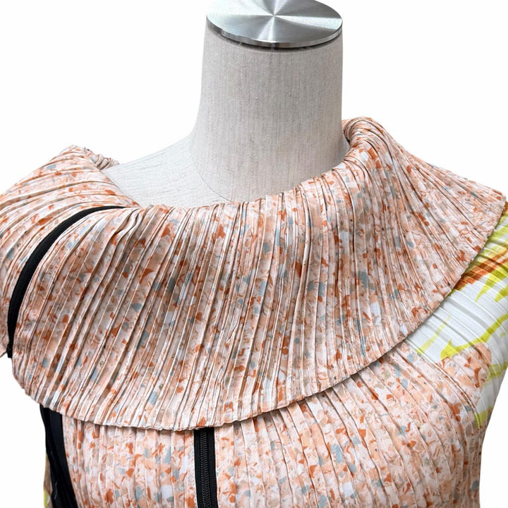 極美品★ISSEY MIYAKE イッセイミヤケ 23SS IM31FJ681 TANGIBLE PLEATS 総柄 ZIP UP トップス マルチ 2 日本製 正規品 レディース