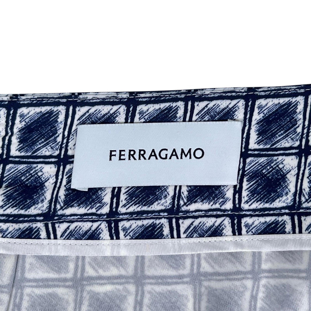 未使用品▲FERRAGAMO フェラガモ 総柄 プリーツ アシンメトリー ロングスカート ネイビー ホワイト 38 イタリア製 正規品 レディース