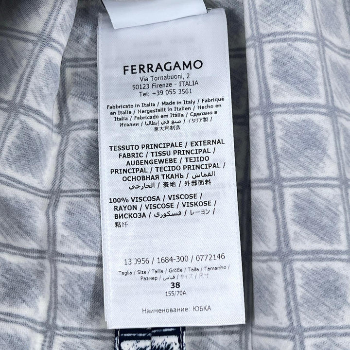未使用品▲FERRAGAMO フェラガモ 総柄 プリーツ アシンメトリー ロングスカート ネイビー ホワイト 38 イタリア製 正規品 レディース