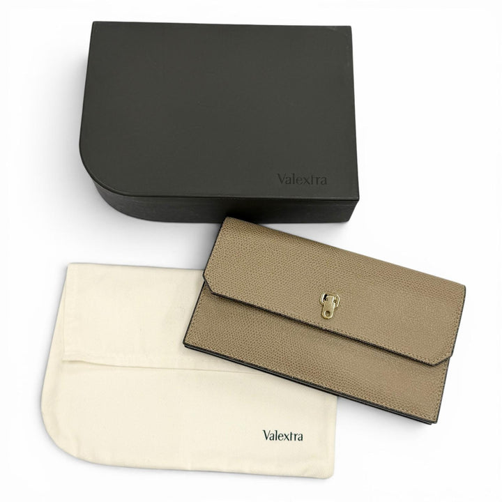 美品▼Valextra ヴァレクストラ SGBR0026028LOCPL99 シティウォレット レザー カードケース付 長財布 グレージュ ゴールド 定価160600円
