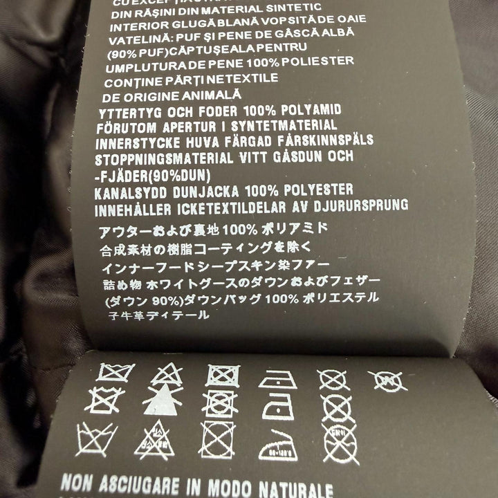 美品☆PRADA プラダ 20AW 29P277 ロゴバックルベルト ラムファー使い ZIP UP ダウンコート ブラック 38 イタリア製 正規品 レディース