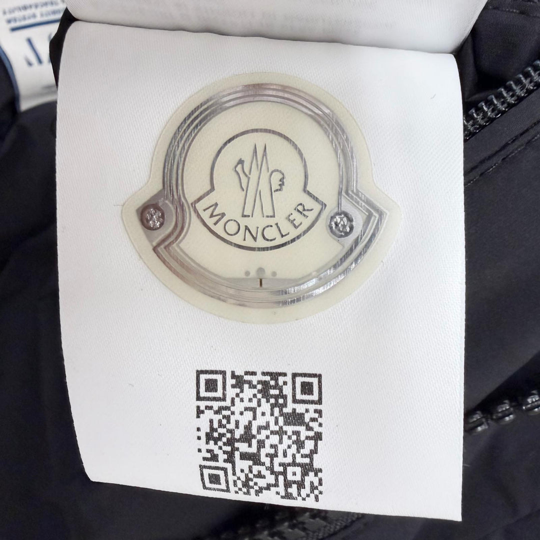 未使用品□MONCLER モンクレール REIMS GIUBBOTTO レザーロゴワッペン フーデッド ダウンジャケット ブラック 1 正規品 ハンガー付き