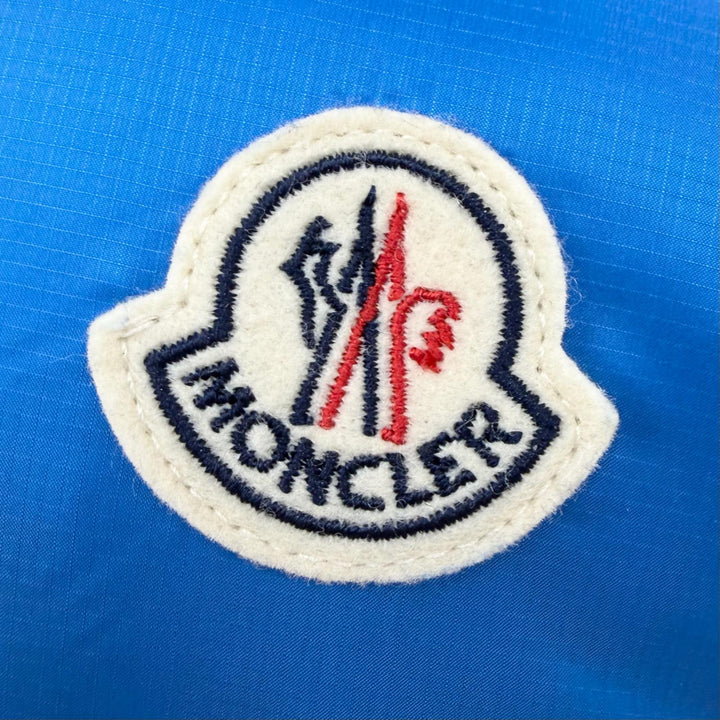 未使用品▼MONCLER モンクレール 2022年製 PEUPLIER フード入り ロゴワッペン付き WZIPUP ダウンジャケット ブルー 2 国内正規品 メンズ