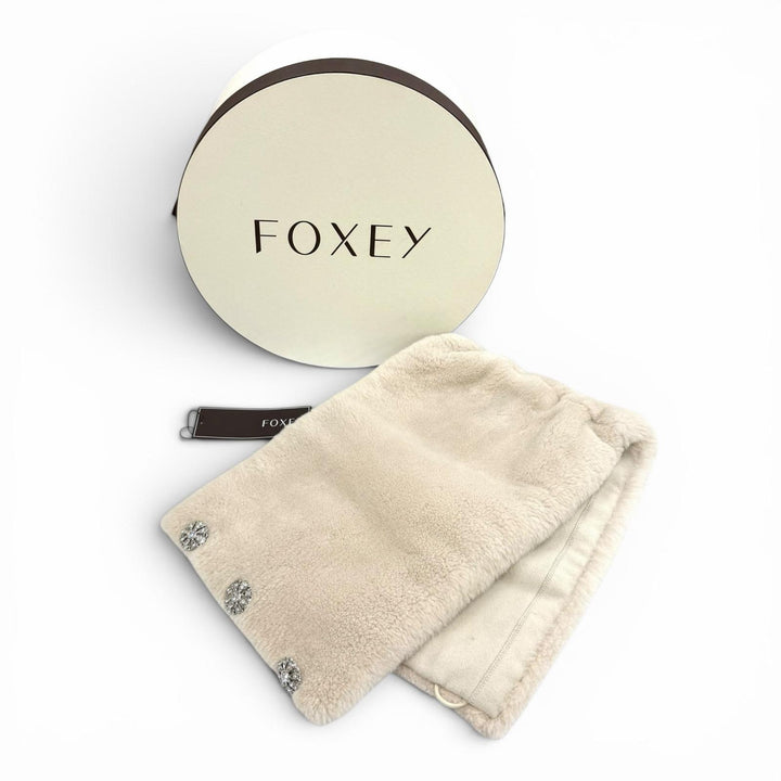 極美品★FOXEY フォクシー 39026 Jewel Snood カシミヤ100％ クリスタルボタン ヌートリアファー スヌード ライトベージュ F 正規品 箱付