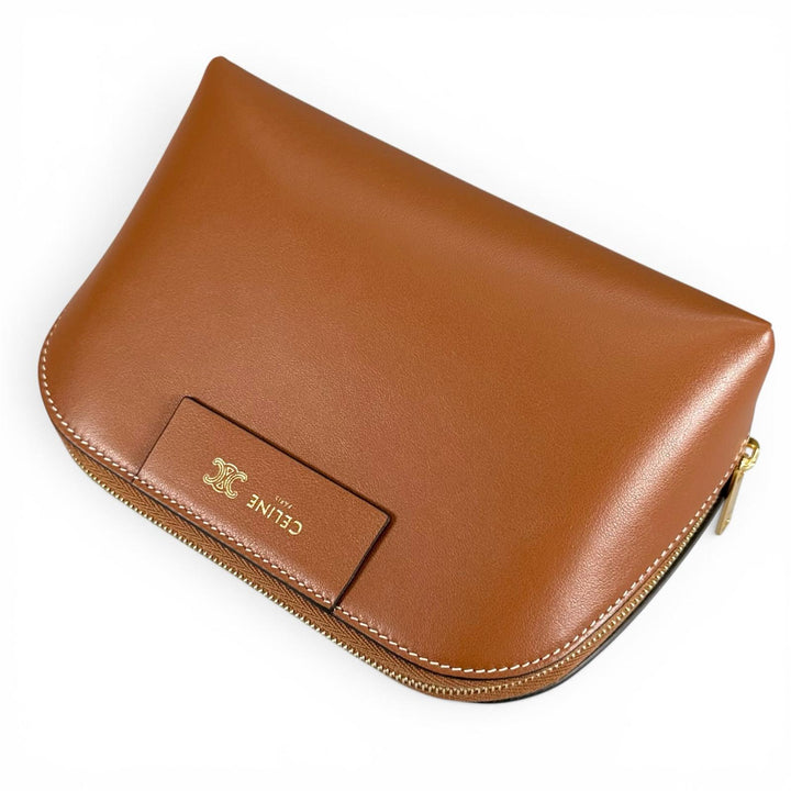 美品▲CELINE セリーヌ 現行品 ミディアム コスメティックポーチ スムースカーフスキン トリオンフ ポーチ ブラウン イタリア製 レディース