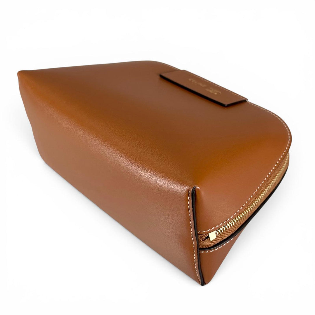美品▲CELINE セリーヌ 現行品 ミディアム コスメティックポーチ スムースカーフスキン トリオンフ ポーチ ブラウン イタリア製 レディース