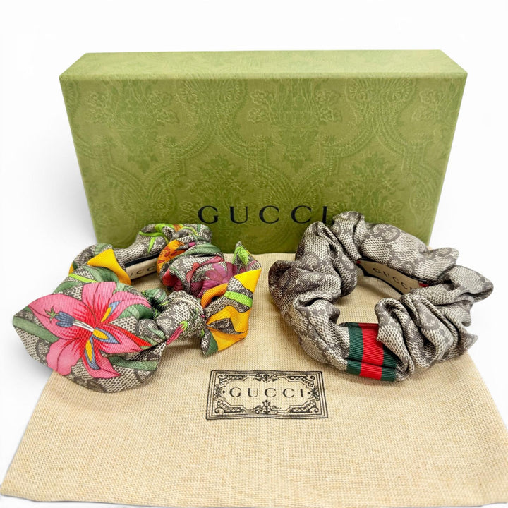 未使用品△GUCCI グッチ 765564 3G001 シルク100％ GG シェリーライン フラワー リボン シュシュ ヘアアクセサリー 2個セット ベージュ