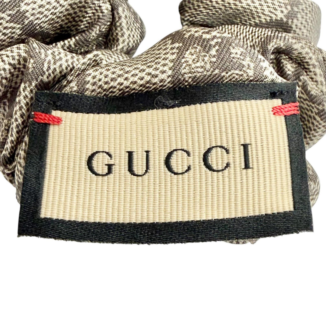 未使用品△GUCCI グッチ 765564 3G001 シルク100％ GG シェリーライン フラワー リボン シュシュ ヘアアクセサリー 2個セット ベージュ