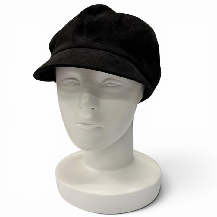 美品★Christian Dior クリスチャンディオール 85PAR921G704 裏地シルク100％ ロゴ金具付き ゴートスキン キャスケット 黒 58 正規品