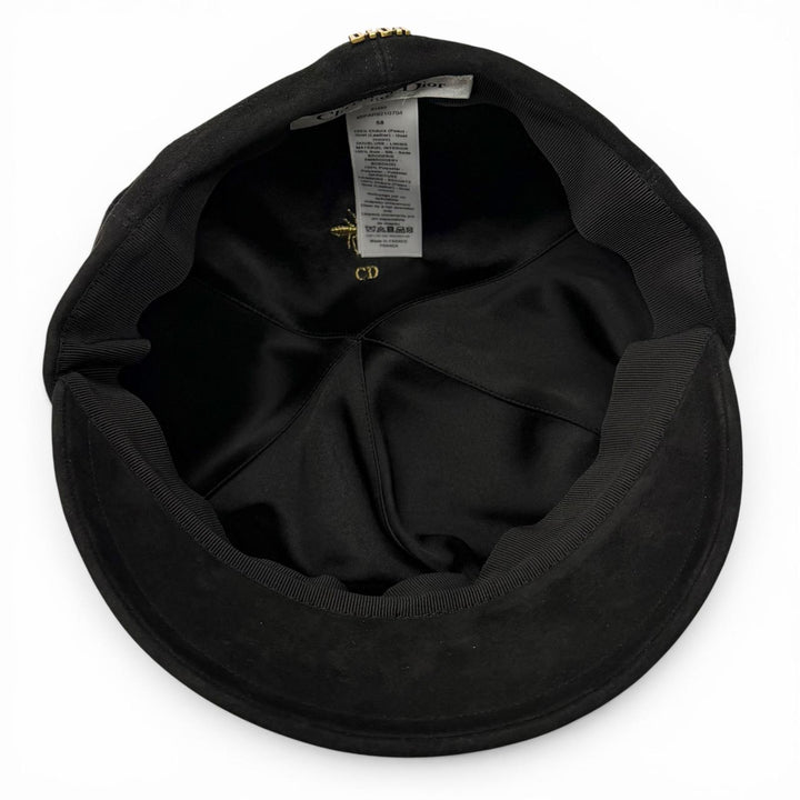 美品★Christian Dior クリスチャンディオール 85PAR921G704 裏地シルク100％ ロゴ金具付き ゴートスキン キャスケット 黒 58 正規品