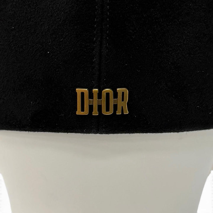 美品★Christian Dior クリスチャンディオール 85PAR921G704 裏地シルク100％ ロゴ金具付き ゴートスキン キャスケット 黒 58 正規品