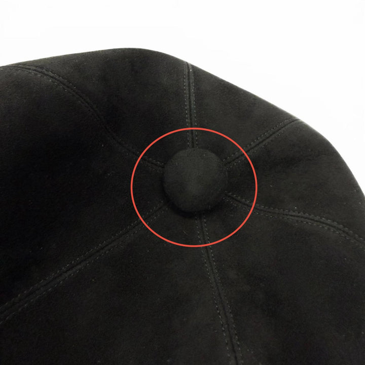 美品★Christian Dior クリスチャンディオール 85PAR921G704 裏地シルク100％ ロゴ金具付き ゴートスキン キャスケット 黒 58 正規品