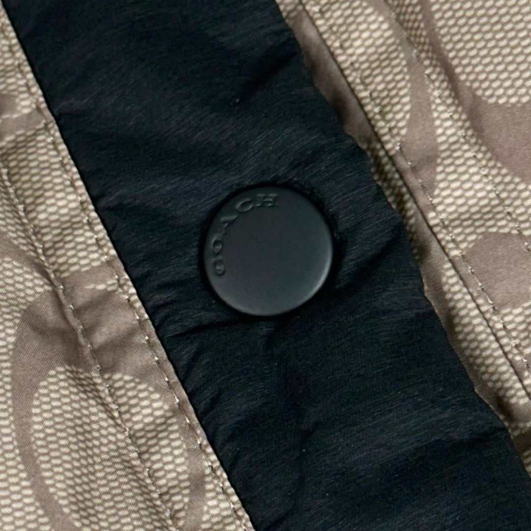 極美品▲COACH コーチ CG625 バイカラー レザー使い ロゴボタン シグネチャー ダウンベスト ベージュ ブラック L 正規品 メンズ