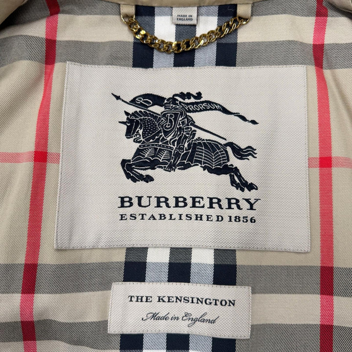 美品▼BURBERRY バーバリー THE KENSINGTON 裏地ノバチェック柄 ロゴ入りボタン レザー使い トレンチコート ベージュ 48 UK製 メンズ