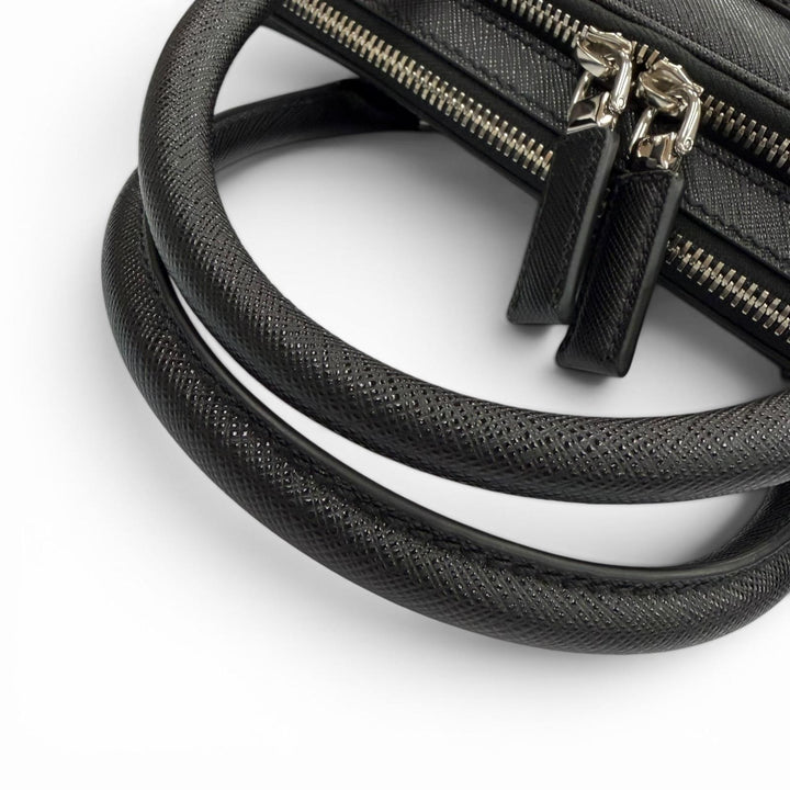 極美品▼PRADA プラダ 2VE022 サフィアーノレザー トライアングルロゴ 三角プレート 2WAY ブリーフケース ビジネスバッグ 定価715000円