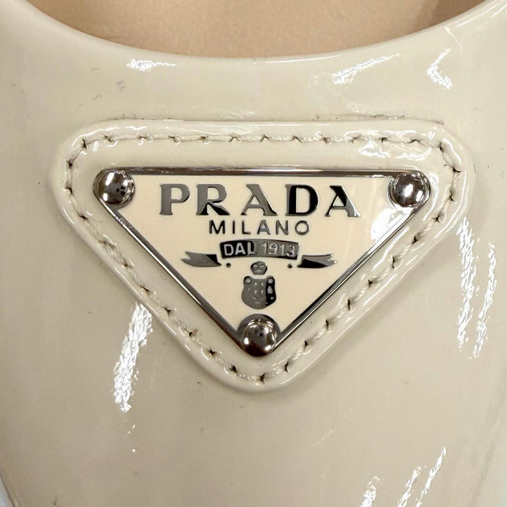 極美品★PRADA プラダ 1F200N トライアングルロゴ パテントレザー フラットパンプス アイボリー 35 イタリア製 レディース 箱・保存袋付