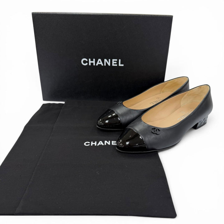 美品☆CHANEL シャネル 18B G34201 ココマーク マトラッセ レザー フラット パンプス ブラック 36 イタリア製 レディース 箱・保存袋付き