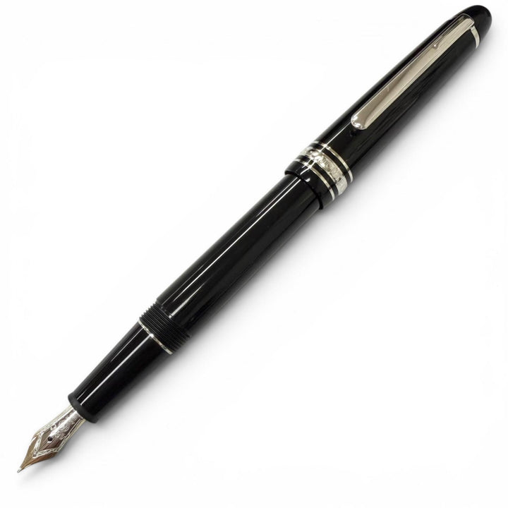 極美品□MONTBLANC モンブラン マイスターシュテュック 145 クラシック プラチナライン ペン先14K Mニブ 現行品 万年筆 黒 ドイツ製