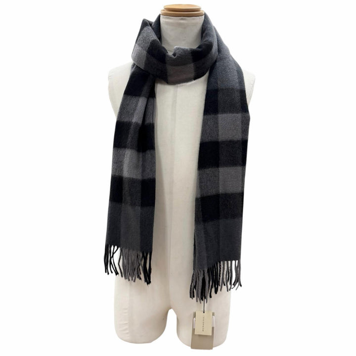 未使用品▼BURBERRY バーバリー 3766770 カシミヤ100% チェック柄 フリンジ付 マフラー ブラック グレー スコットランド製 メンズ 箱付き