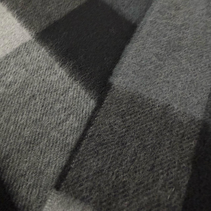 未使用品▼BURBERRY バーバリー 3766770 カシミヤ100% チェック柄 フリンジ付 マフラー ブラック グレー スコットランド製 メンズ 箱付き
