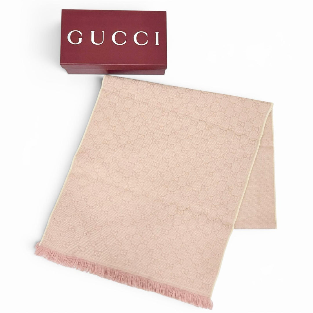 未使用品△GUCCI グッチ 848507 GGウール スカーフ ミニフリンジ マフラー ピンク 45×185cm 現行品 正規品 レディース 定価73700円 箱付