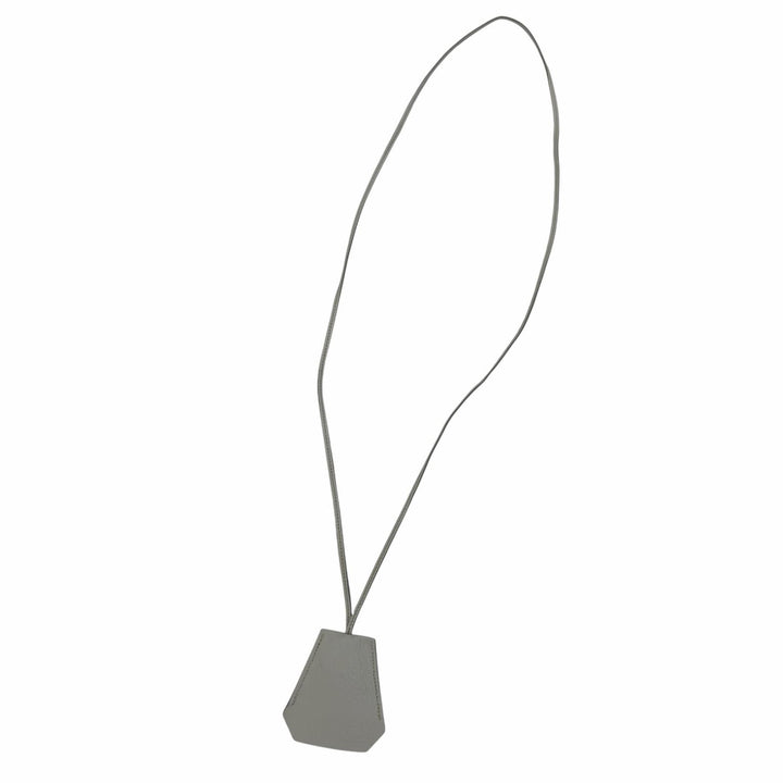 美品☆HERMES エルメス ヴィンテージ クロシェット チャーム レザー シルバー金具 ネックレス ライトブルー □F刻印 フランス製 箱付き
