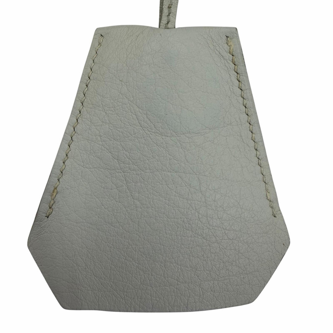 美品☆HERMES エルメス ヴィンテージ クロシェット チャーム レザー シルバー金具 ネックレス ライトブルー □F刻印 フランス製 箱付き