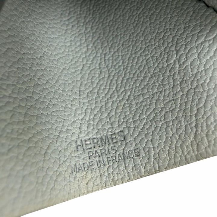美品☆HERMES エルメス ヴィンテージ クロシェット チャーム レザー シルバー金具 ネックレス ライトブルー □F刻印 フランス製 箱付き