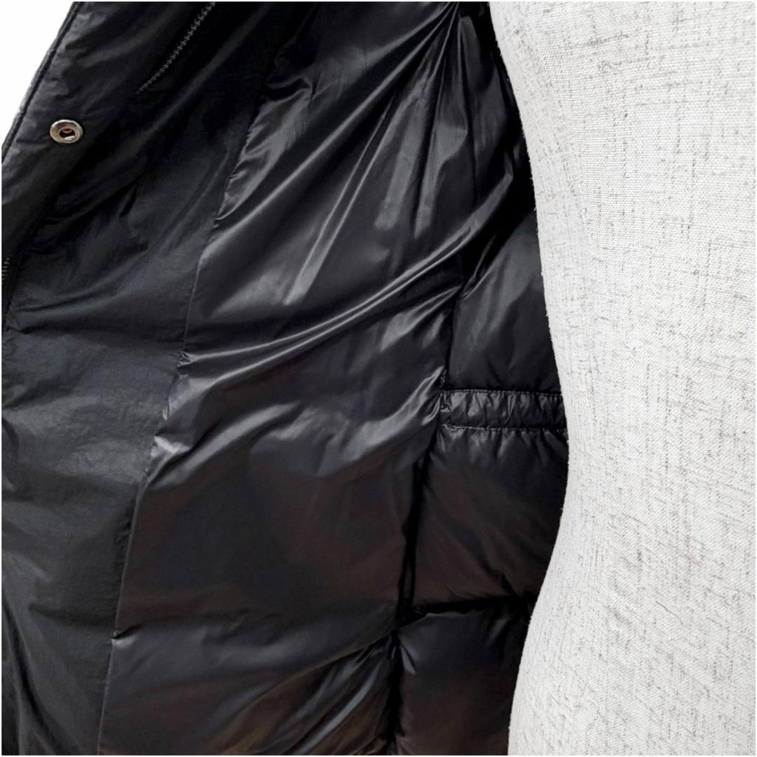 美品△MACKAGE マッカージュ 24AW 11122246-2A FREYA ロゴワッペン フーデッド ダウンジャケット ブラック XS 正規品 ガーメント付き