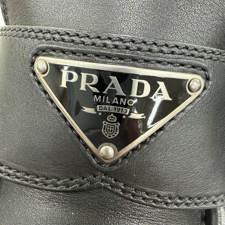 美品☆PRADA プラダ チョコレート トライアングルロゴプレート ブラッシュドレザー ローファー ブラック 38.5 イタリア製 レディース